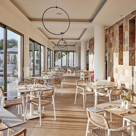 Amnissos Hotel 4*