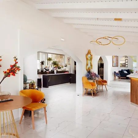 Hotel Amnissos 4*