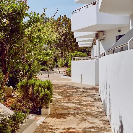 Amnissos 4*